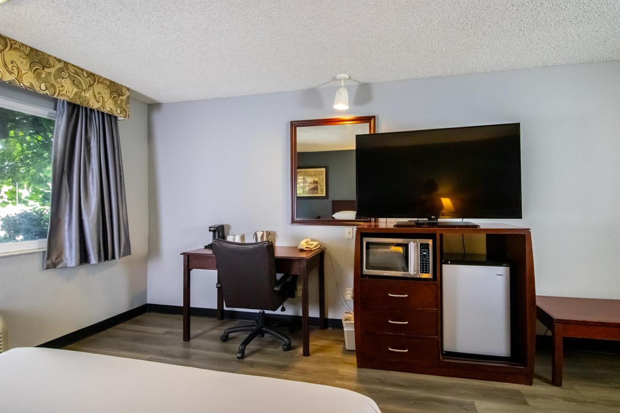 Red Lion Inn & Suites Vancouver Buitenkant foto