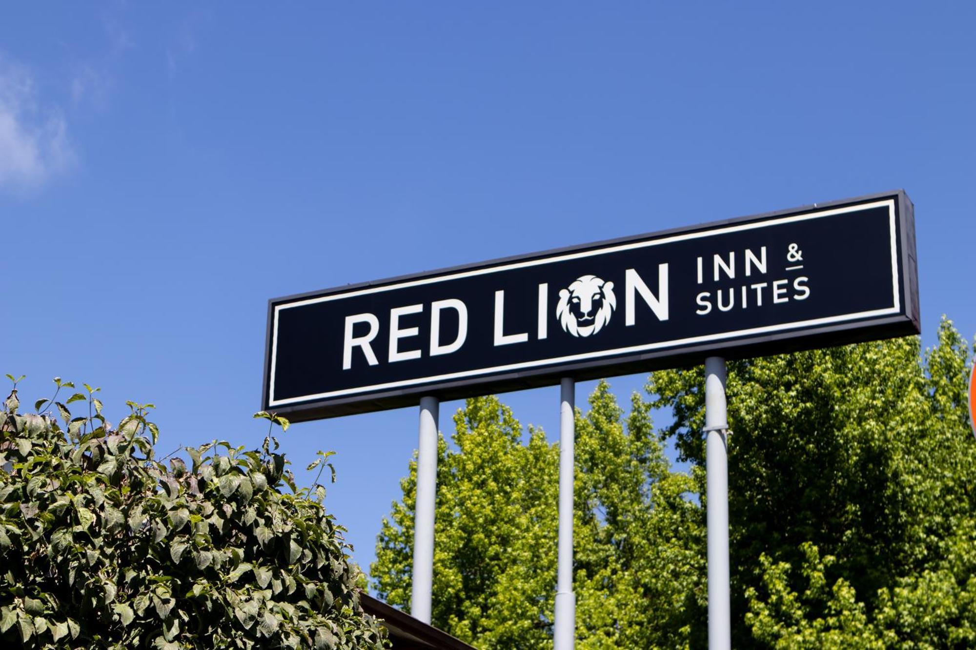 Red Lion Inn & Suites Vancouver Buitenkant foto