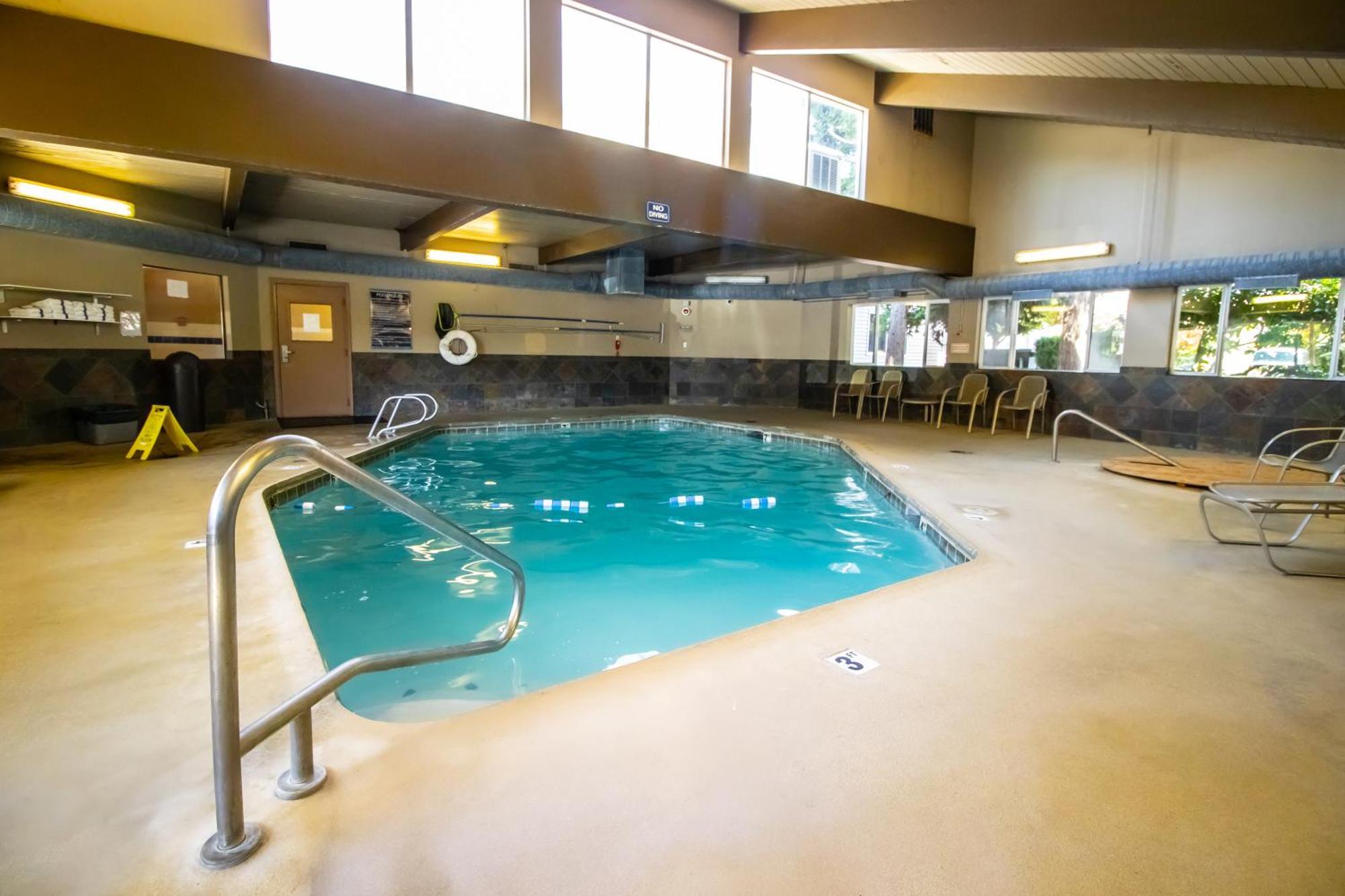 Red Lion Inn & Suites Vancouver Buitenkant foto