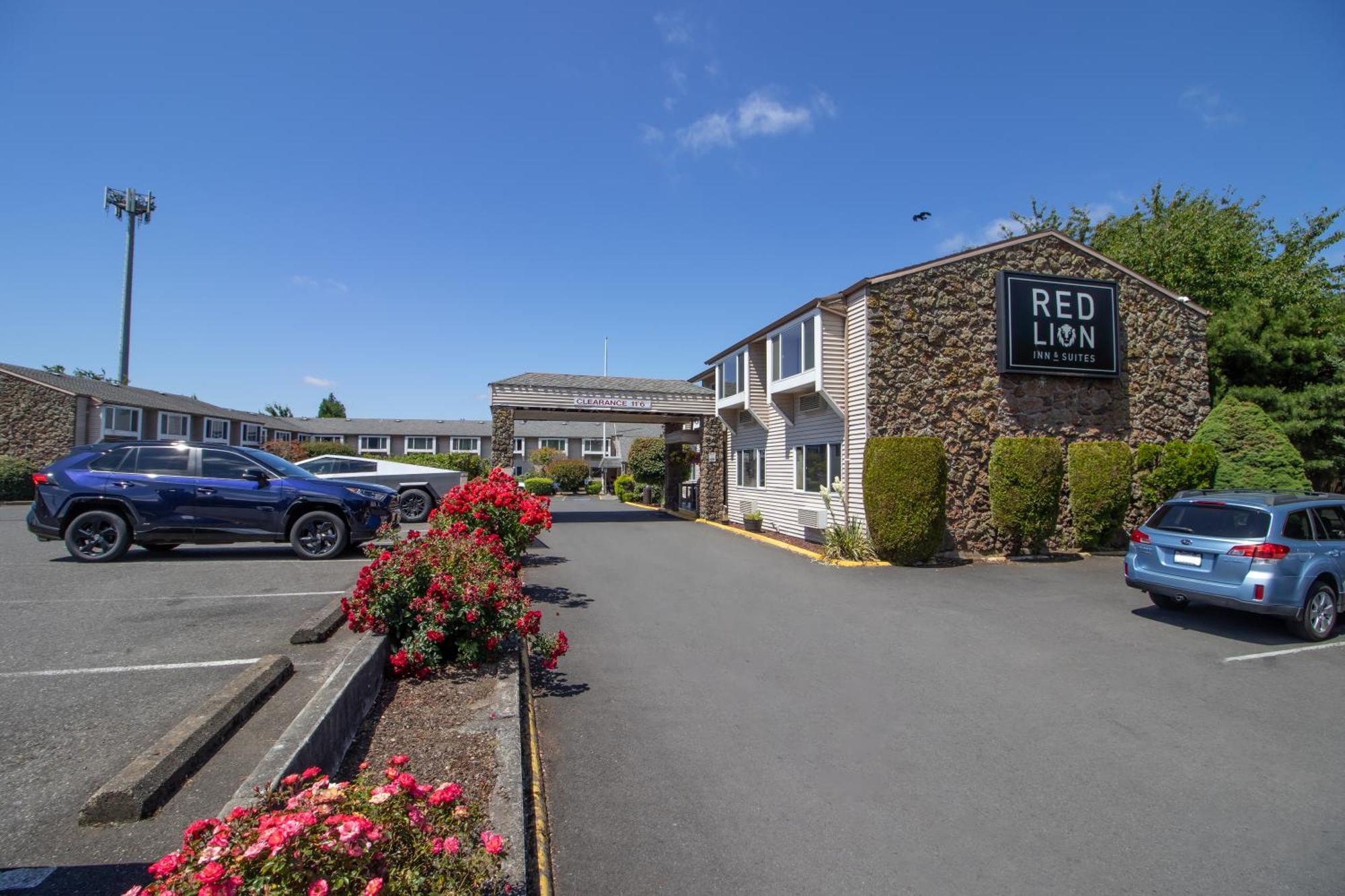 Red Lion Inn & Suites Vancouver Buitenkant foto