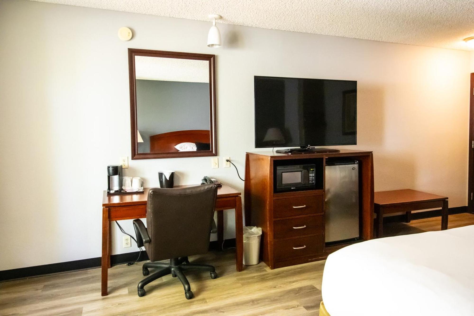 Red Lion Inn & Suites Vancouver Buitenkant foto