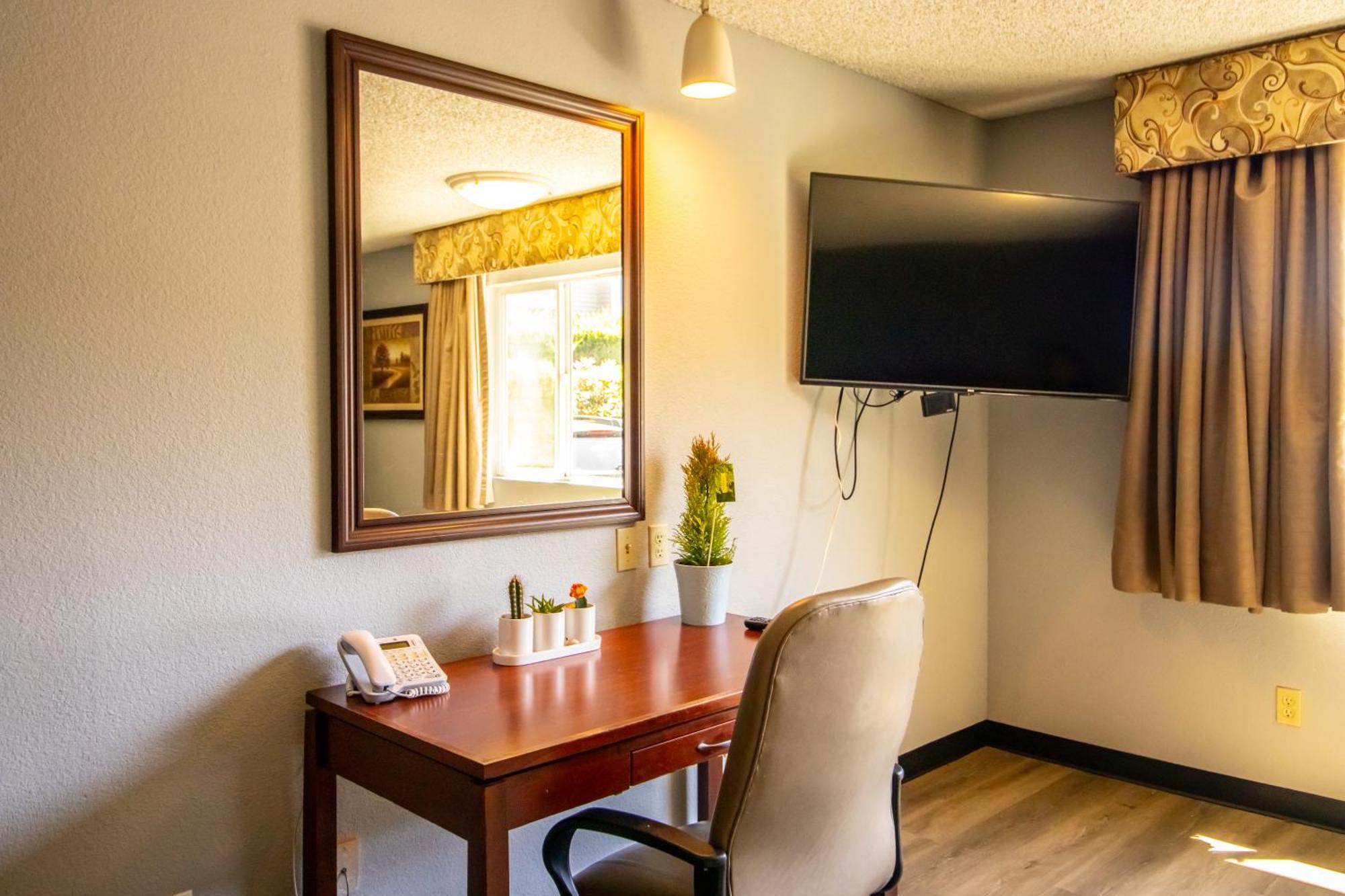 Red Lion Inn & Suites Vancouver Buitenkant foto