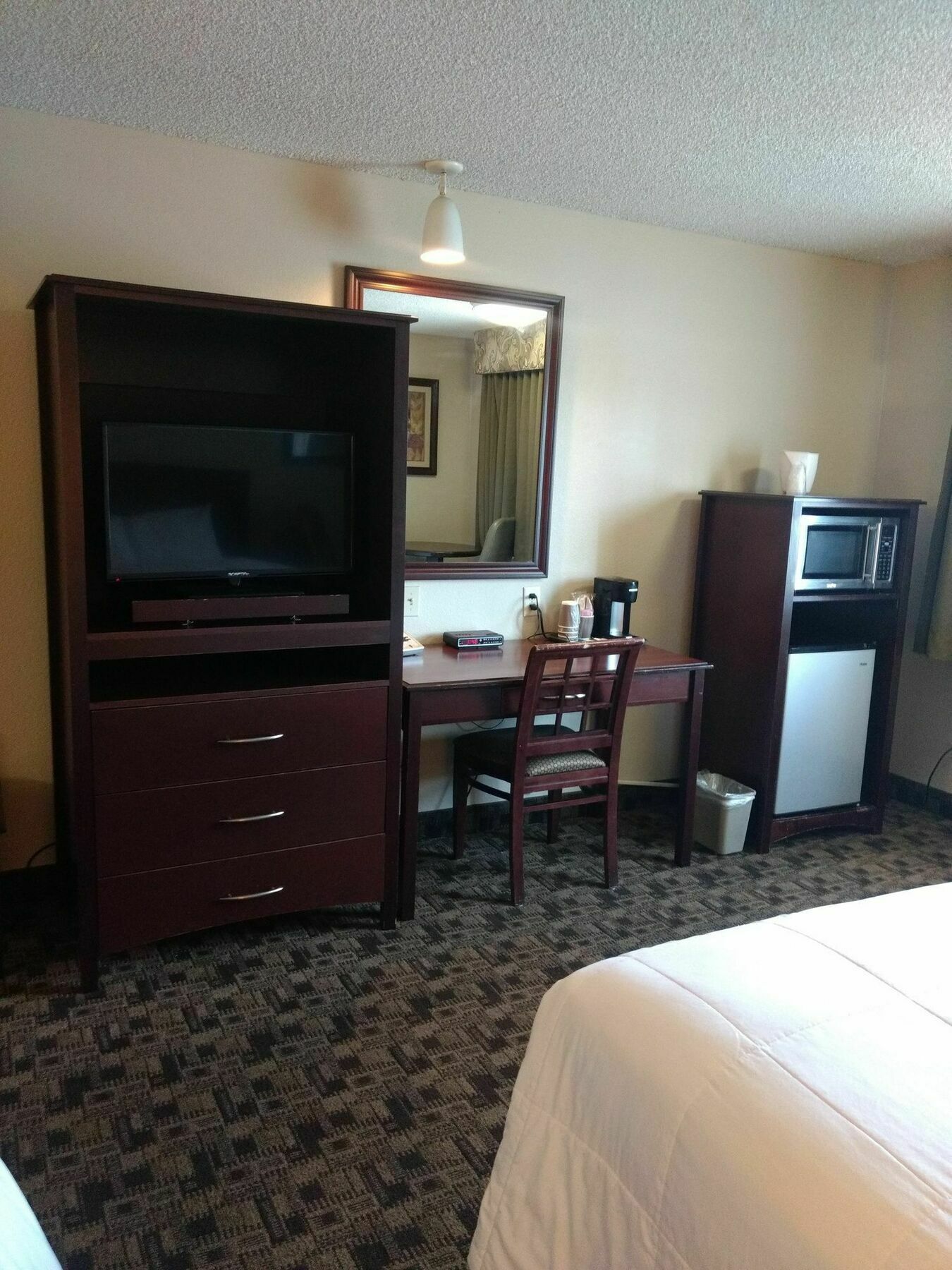 Red Lion Inn & Suites Vancouver Buitenkant foto